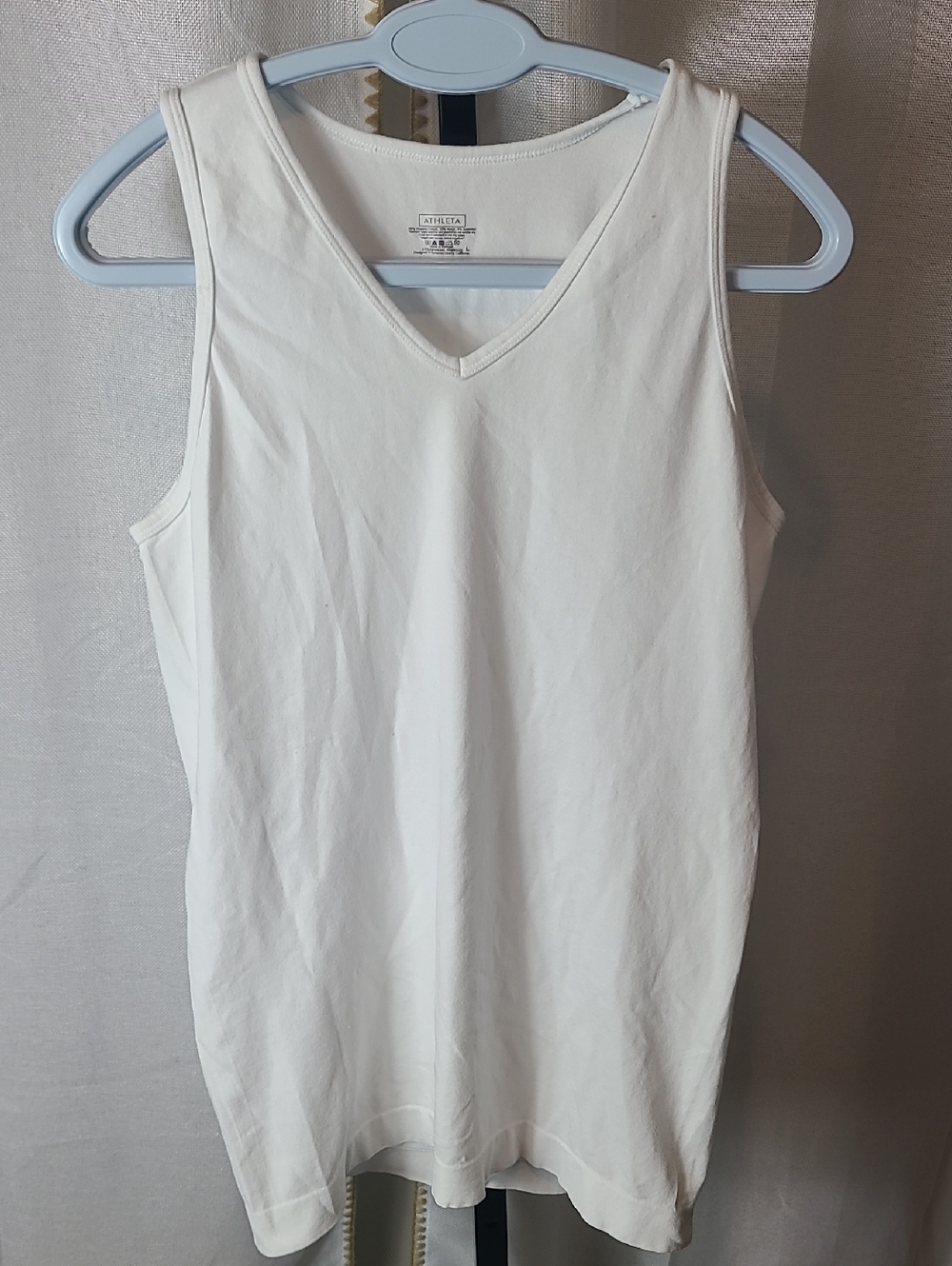 Athleta White  “Essential V-Neck Tank” Sleeveless Workout Top Size Large